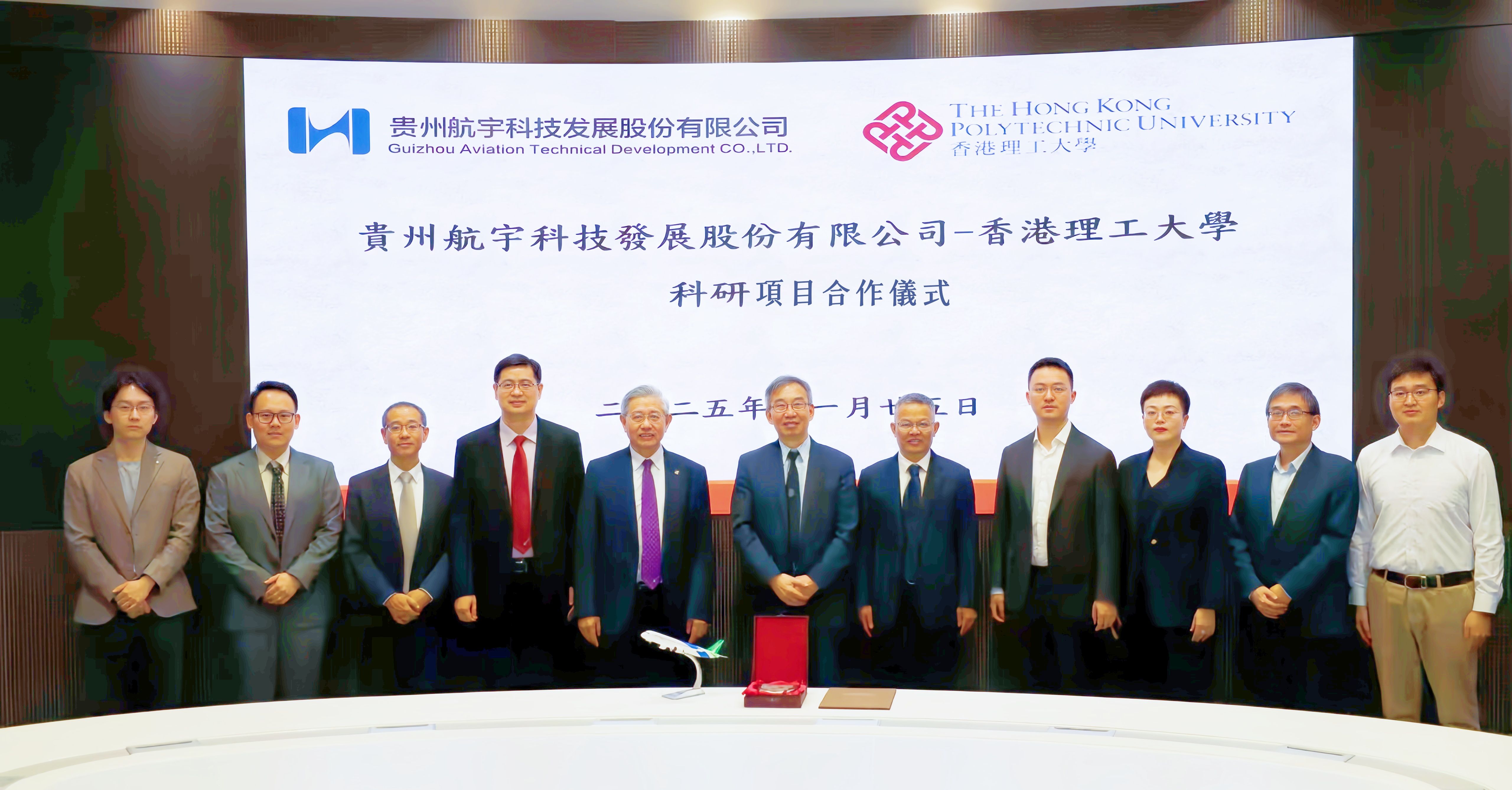 1764665636710039152.jpg 1764665636710039152.jpg